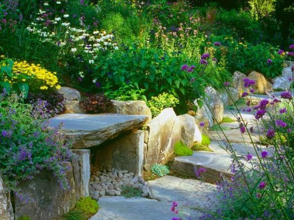 garden 18 1376585618 Thiết kể mở lối nhỏ trong vườn tuyệt đẹp
