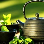 Tết Đoan ngọ là thời điểm dương khí quá vượng nên uống nuớc trà hoặc các thức uống mát để tốt cho sức khỏe.
